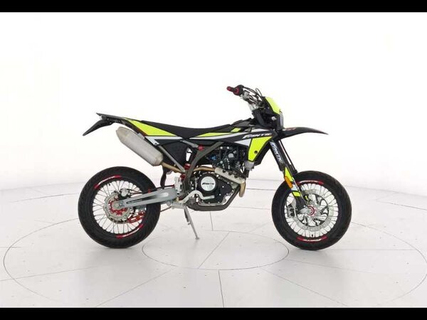 XM/XMF 125 PERFORMANCE